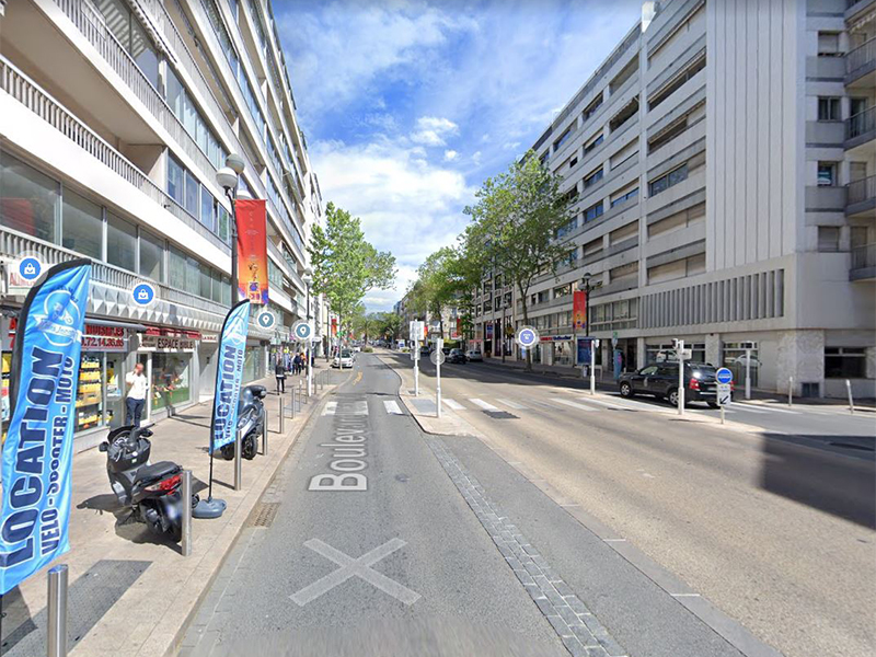 Cannes Location Scooter