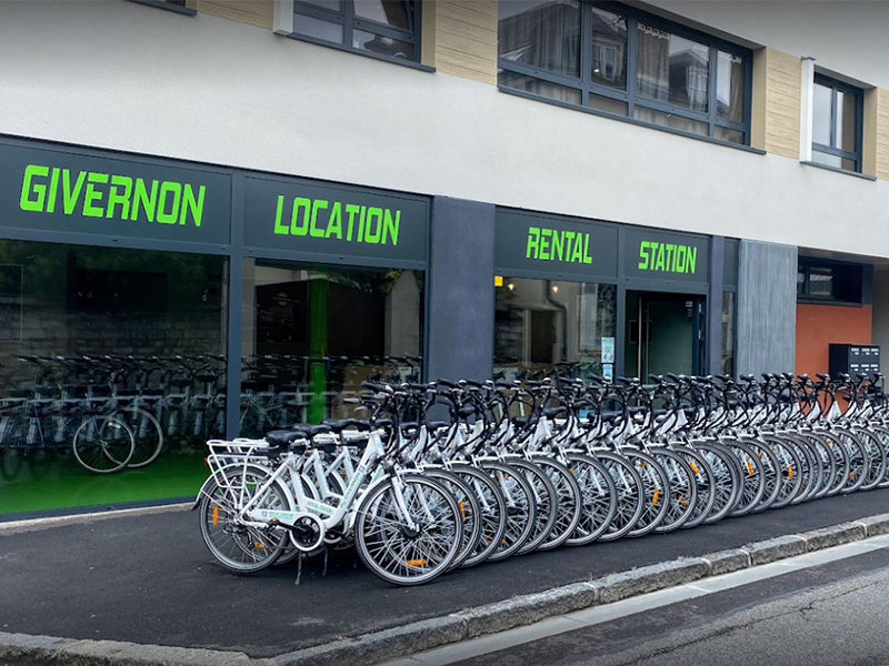 Givernon Rental Station